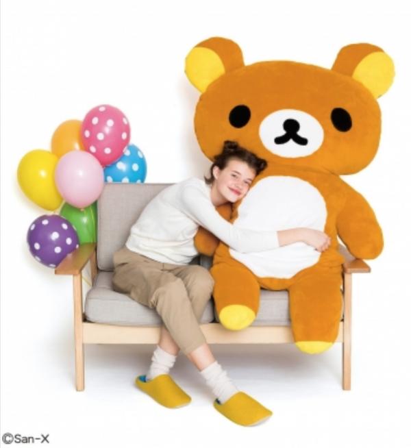 等身大鬆弛熊可以做攬枕！ 日本雜貨店推出巨型鬆弛熊收納袋