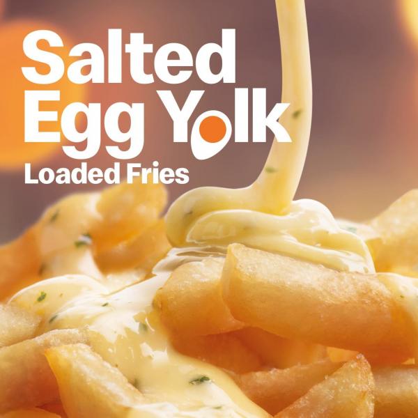 新加坡麥當勞地區限定 鹹蛋黃芝士醬薯條 (Salted Egg Yolk Loaded Fries)