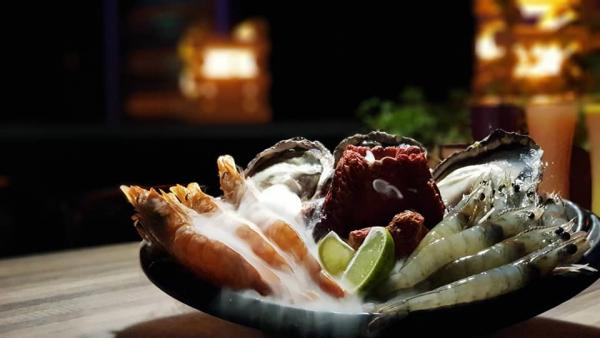 台灣夢幻夜空主題燒肉店－開烤Bar 0燒肉、海鮮放題！種類多達35種！
