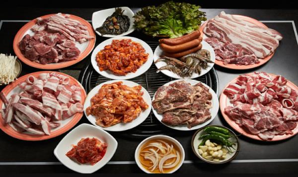 首爾燒烤任食專門店 燒肉任食18,000韓圜 (約港幣6)