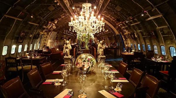 由舊飛機改造！ 曼谷新開幕華麗風飛機餐廳－Na-Oh Bangkok