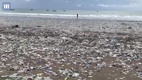 峇里島 庫塔沙灘 垃圾