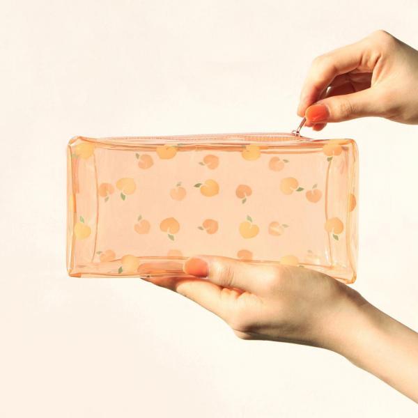 PVC透明化妝袋2,000韓圜 (約港幣)