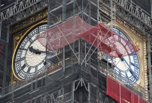 倫敦大笨鐘還原本色示人 鐘面、指針由黑變藍