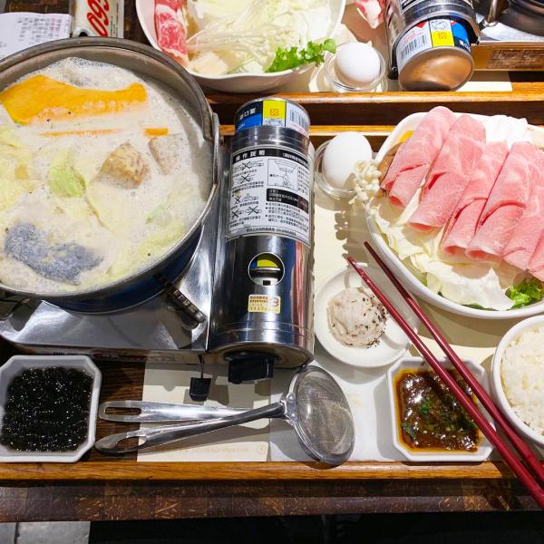 台灣春水堂分店隱藏版菜單 珍奶火鍋你吃過嗎？