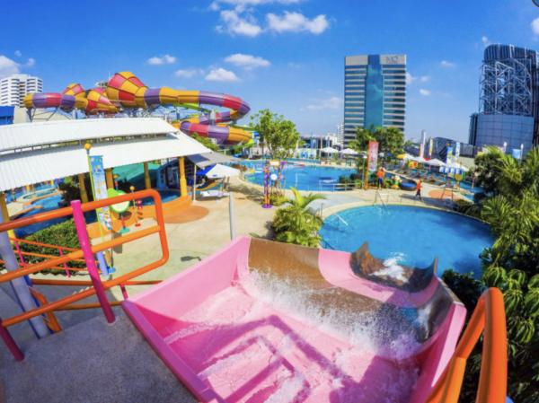 曼谷商場頂樓主題水上樂園 與小企鵝Pororo一同玩水！