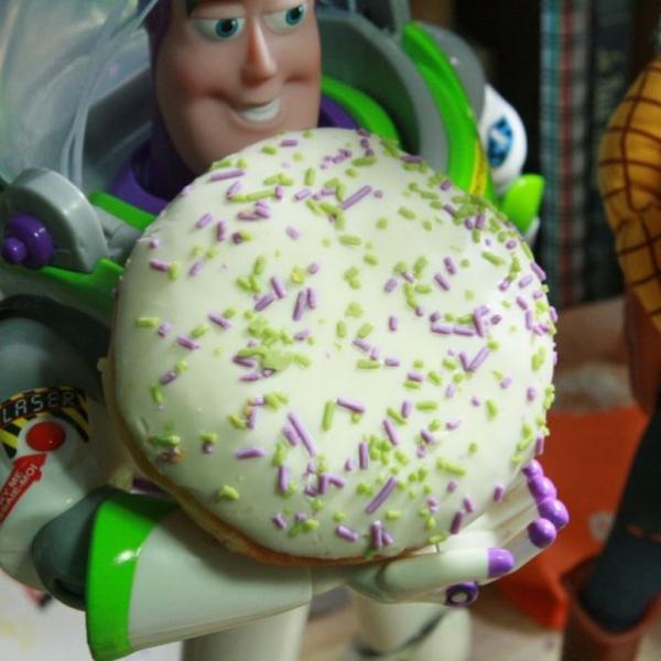 韓國連鎖店聯乘Toy Story限量產品 巴斯光年爆谷桶！