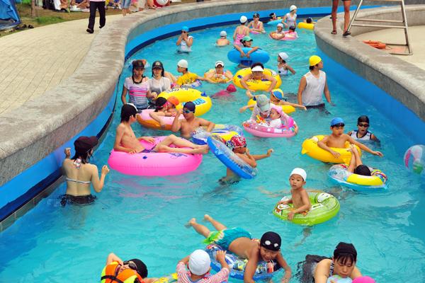 首爾漢江公園戶外泳池即將開放 城市中心的避暑勝地！