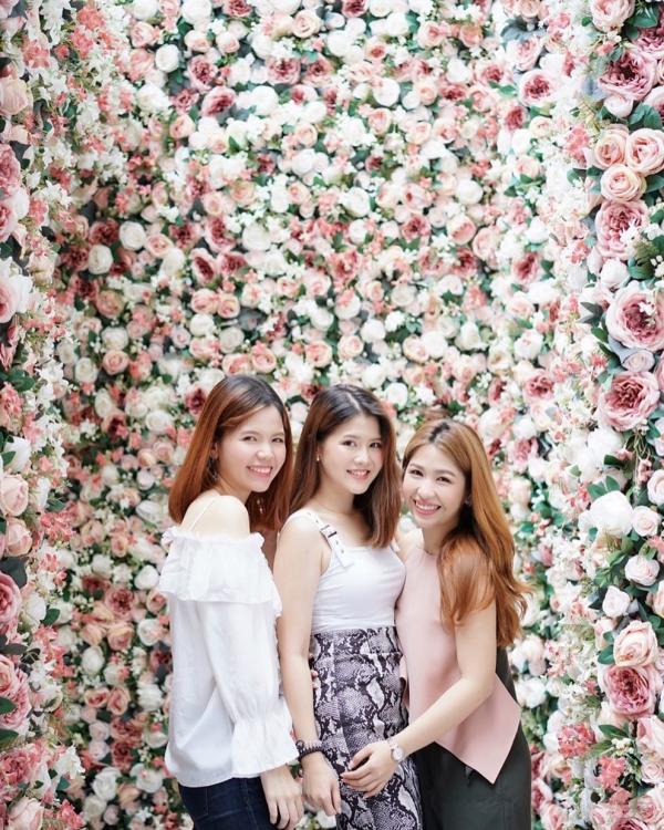 曼谷人氣花花cafe 2萬朵超大型花花打卡牆！