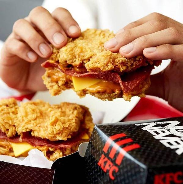 啖啖肉！炸雞變身漢堡 泰國KFC限定芝士炸雞漢堡
