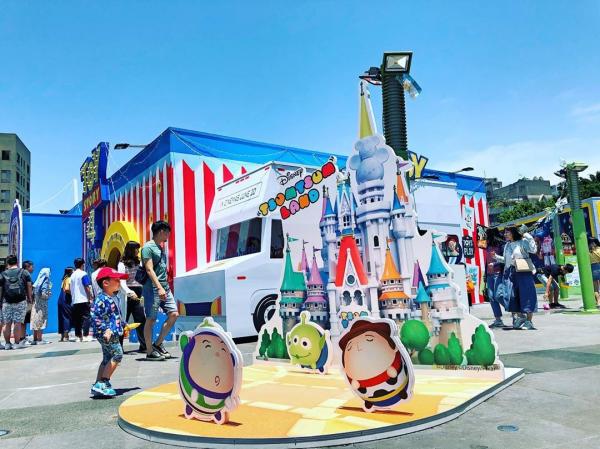 台灣Toy Story期間限定店！ 3.9米巨型扭蛋機+電影主題影相位