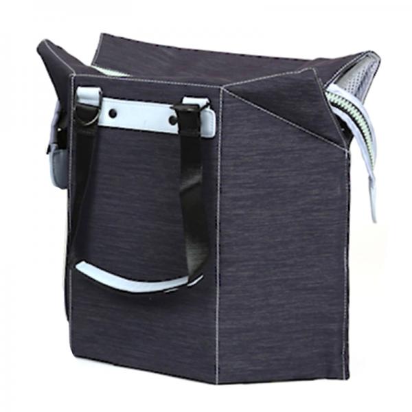可當手提袋及椅子使用！ 日本推出旅人必備Seat Bag