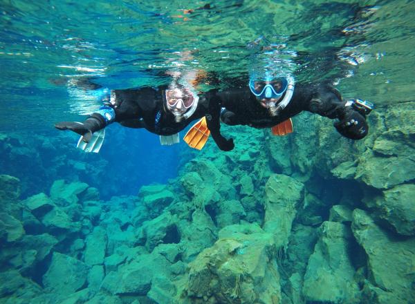 冰島Silfra大裂縫玩浮潛！ 當地人話你知參加浮潛9大注意事項| U Travel 旅遊資訊網站