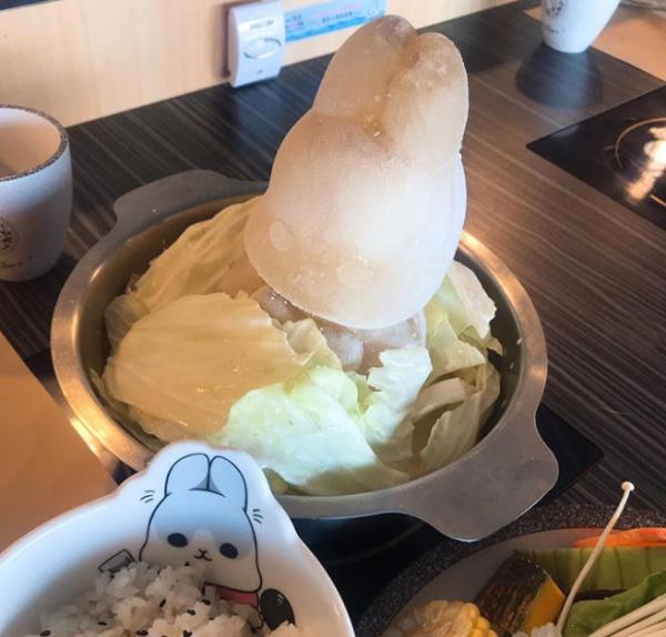 台灣人氣LINE貼圖麻吉兔主題餐廳 療癒兔兔造型冰湯底/鯛魚燒雪糕