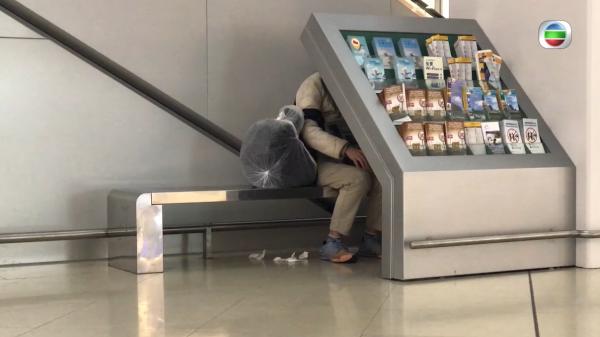 香港機場疑有露宿者經常流連 見人即破口大罵滋擾旅客