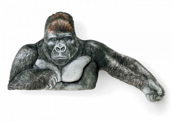 躺在大猩猩的臂彎！ 日本最新人氣帥哥猩猩臂枕