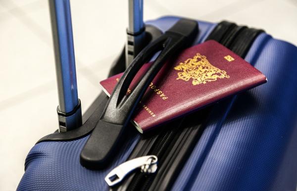 用電話QR Code取代護照及機票？ 加拿大、荷蘭試驗以KTDI技術推無紙化旅行