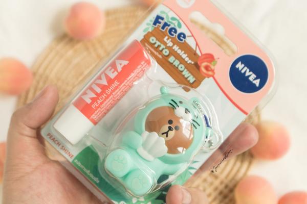 授權轉載﹕FB@Janniesday 泰國NIVEA聯乘LINE FRIENDS潤唇膏系列 熊大化身可愛小水獺!