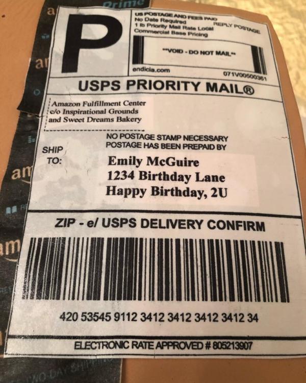 愛Amazon網購美國攝影師生日 幽默丈夫炮製驚喜又甜蜜Amazon包裹禮物哭笑不得