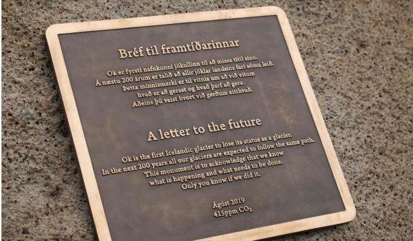 冰川已死！冰島辦冰川葬禮立碑紀念 撰「給未來的信」警告未來200年冰川全失
