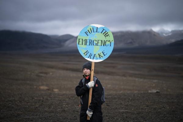 冰川已死！冰島辦冰川葬禮立碑紀念 撰「給未來的信」警告未來200年冰川全失