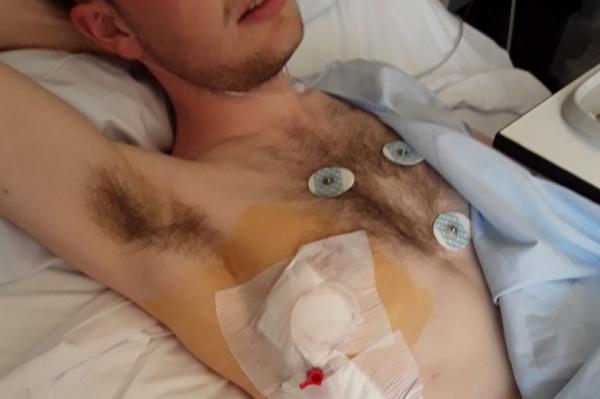 英國男旅行挑戰極速過山車 患氣胸狂咳血心臟險爆裂