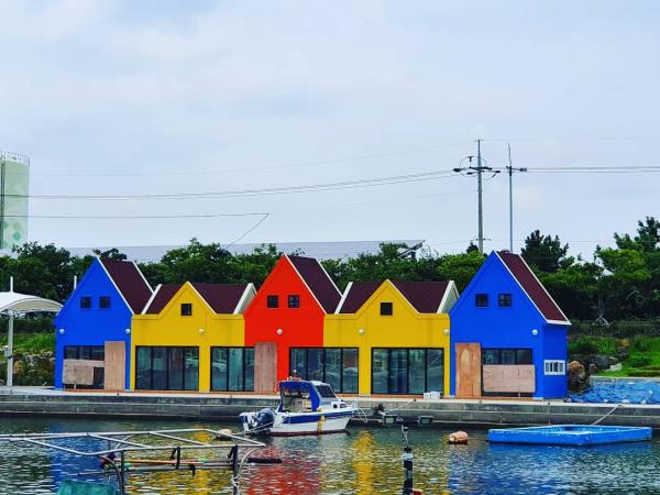 韓國釜山新興韓版威尼斯 畫面可愛鮮豔彩繪小屋！