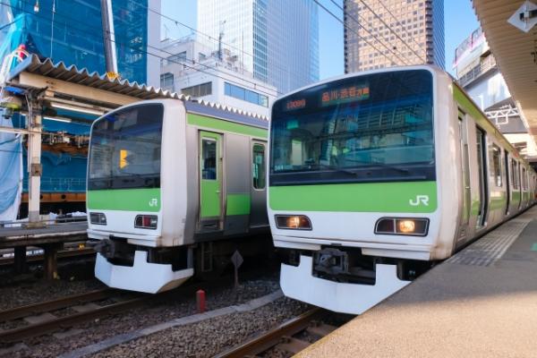颱風法西吹襲日本關東 JR宣布明早首都圈列車停駛