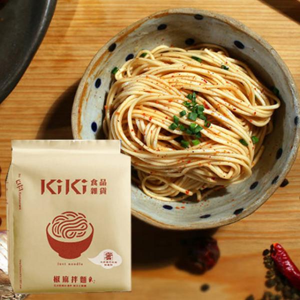 第9位：KiKi食品雜貨-椒麻拌麵 由舒淇代言的KiKi拌麵一直深受港人愛戴，以台南手工日曬麵的製法，製造出有嚼勁的麵條。而椒麻味拌麵是品牌中的人氣產品，麻香味十足而且辣度適中。