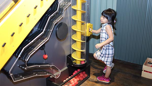 台北奧森兒童博物館 體驗空中滑索/平衡艇/親手製作紙火箭