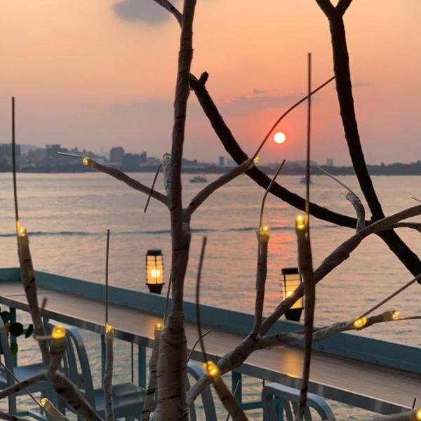台北地中海風咖啡廳 180度無敵河景+夕陽日落景