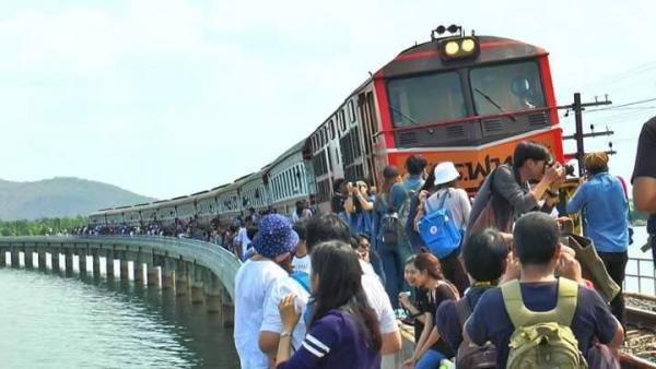 季節限定曼谷-巴沙春拉西水壩水上火車 本年度班次正式開放售票！