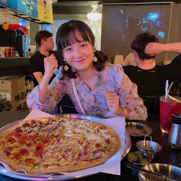 弘大網上大熱打卡食店 18吋超大自選Pizza！