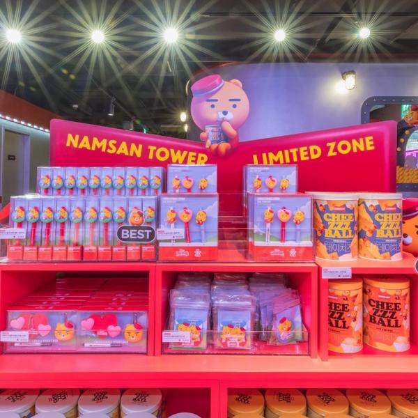 首爾KAKAO VR樂園精品店重新開幕 整家店佈滿特別版Ryan！