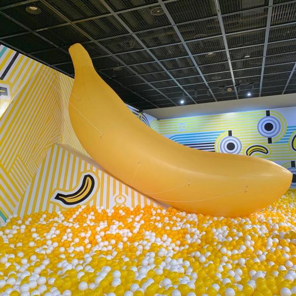 首爾期間限定Minions特別互動展 超巨型香蕉波波池！