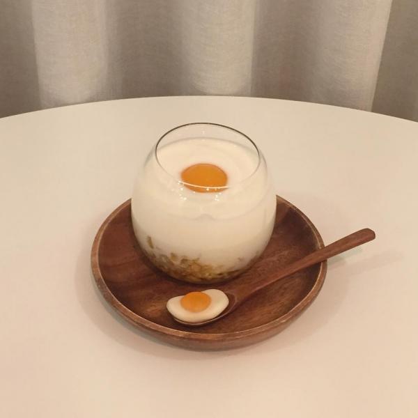 首爾悠閒式浪漫Cafe 超可愛荷包蛋造型甜品！