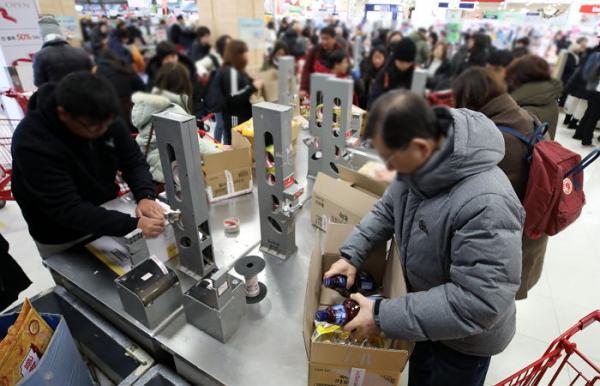 韓國超市停止供應紙箱延期至2020實施 新政策被批擾民「重用紙箱又何來不環保？」