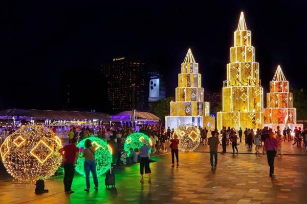 曼谷商場ICONSIAM泰國風聖誕燈飾 金碧輝煌聖誕樹高達22米
