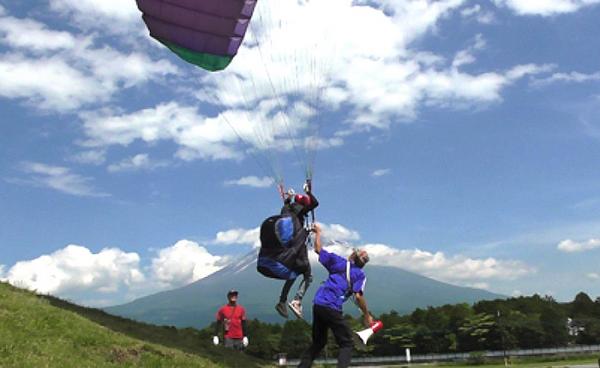1000米高空玩滑翔傘望富士山！ 日本必試超離地刺激體驗