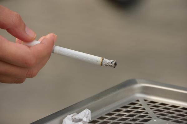 非吸煙員工額外多6日有薪假 日本企業：煙break對其他同事不公平