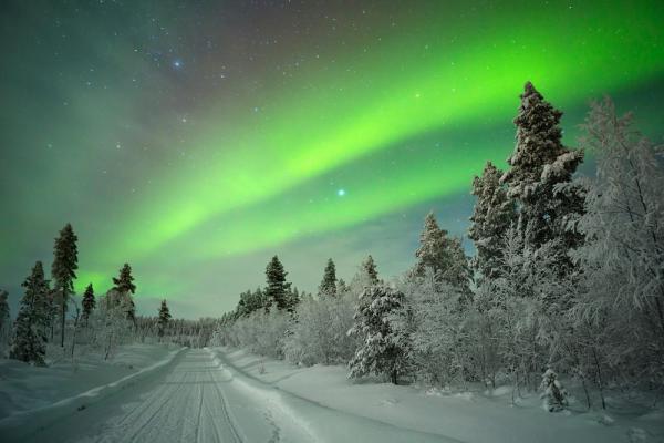 芬蘭北極光雪景木屋酒店 大片落地玻璃欣賞浪漫極光