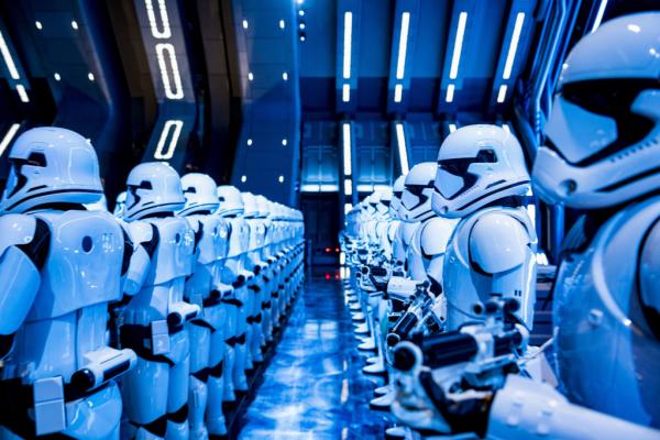 美國迪士尼全新星戰機動遊戲 與Rey及BB-8對抗第一軍團白兵