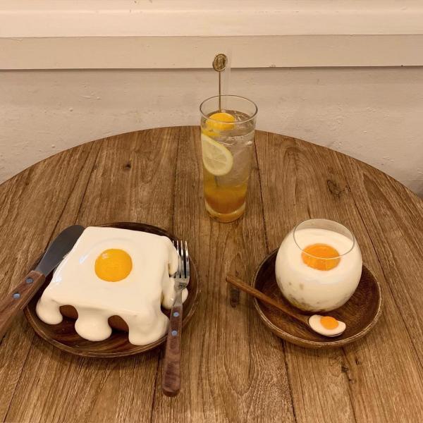 首爾悠閒式浪漫Cafe 超可愛荷包蛋造型甜品！