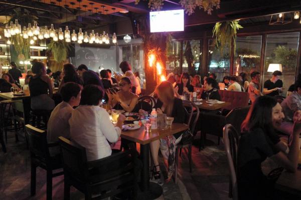 曼谷粉紅酒吧欣賞夕陽美景 戶外茶座暢飲慢活好去處