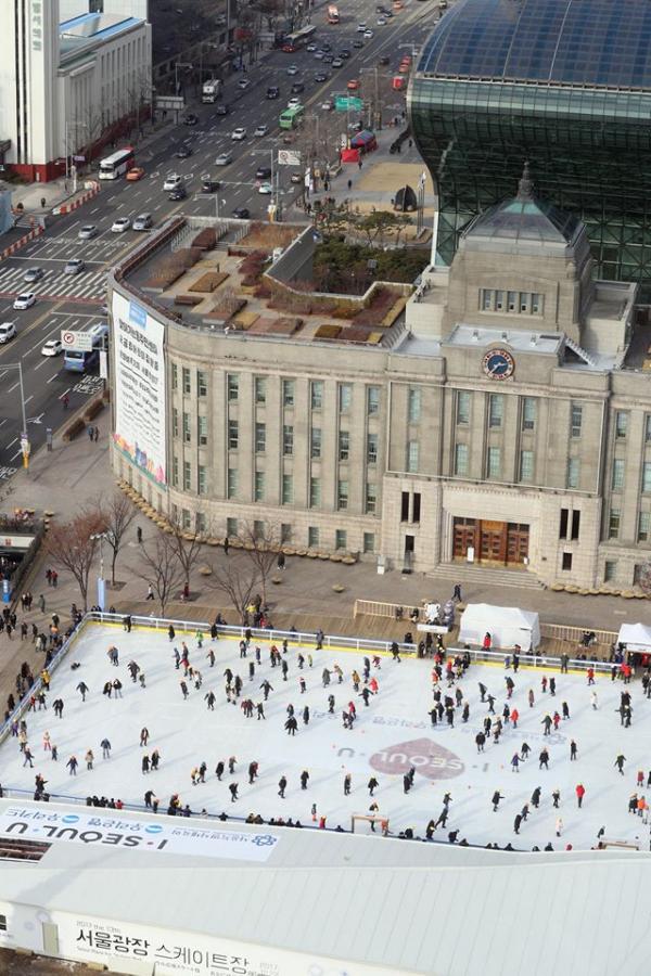 盤點首爾1月必去戶外溜冰場 首爾廣場溜冰場