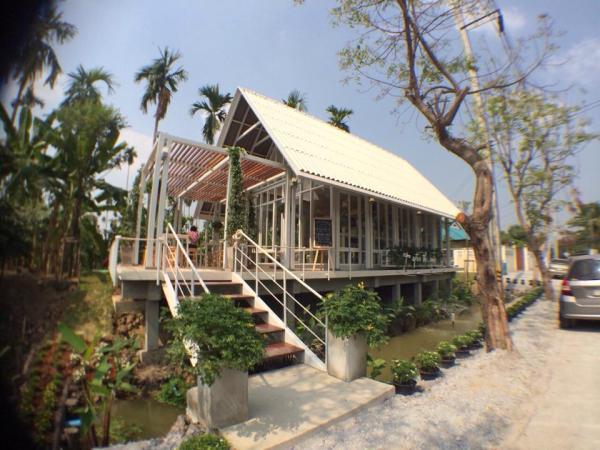曼谷超人氣熱帶雨林Cafe 免費划船體驗+河景鞦韆
