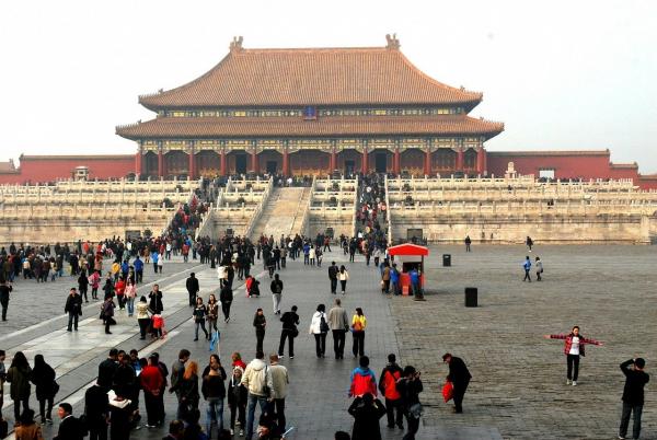中國確診逾40,000宗超過900人死亡 北京、上海半封城實施社區封閉管理