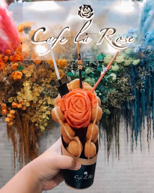 曼谷花牆Cafe攻陷少女心 招牌花花餃子/花瓣雪糕雞蛋仔