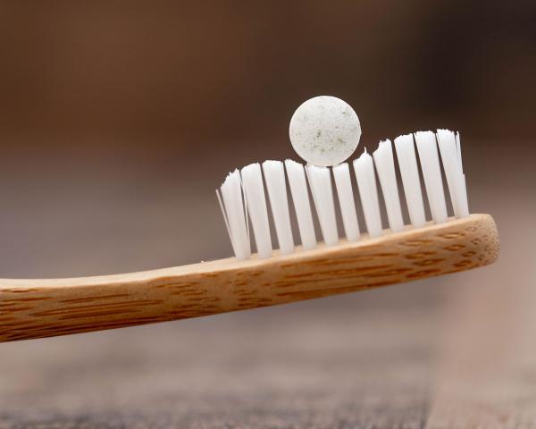 加拿大推出可咀嚼的牙膏「Toothpaste Tablets」 零塑膠包裝超環保！
