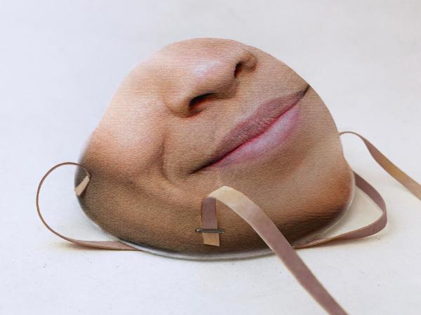 美國藝術家發明Face ID專用N95口罩